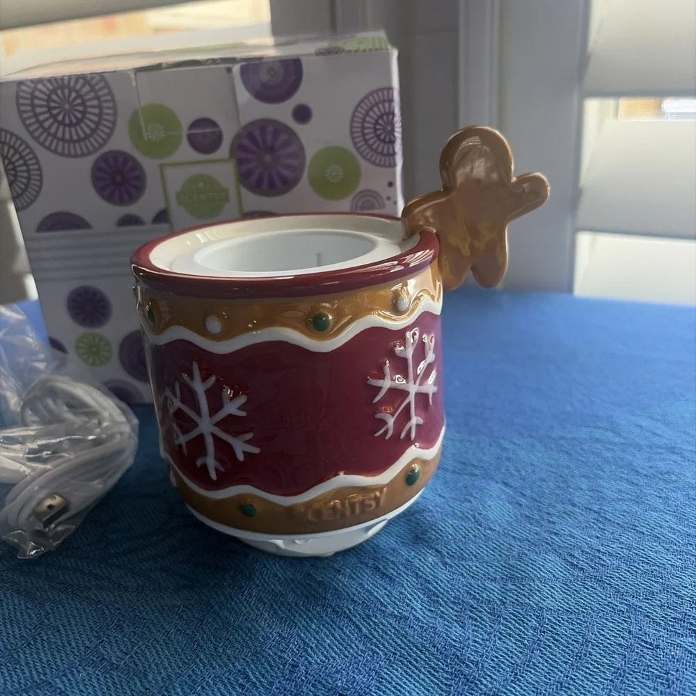 Scentsy Gingerbread Man Tabletop Fan Diffuser ~ NEW